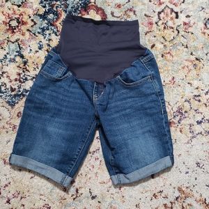 Old Navy Maternity Bermuda Jean Shorts Size 2